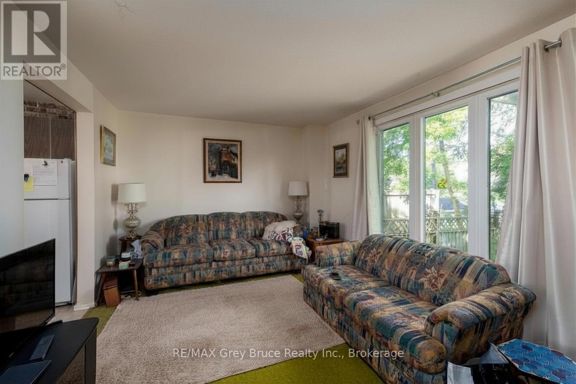 1068 11TH STREET E - 9