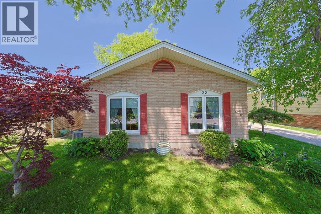 22 Turner DRIVE - 1
