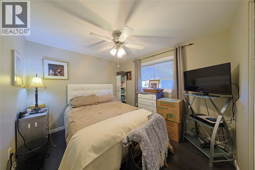 22 Turner DRIVE - 13