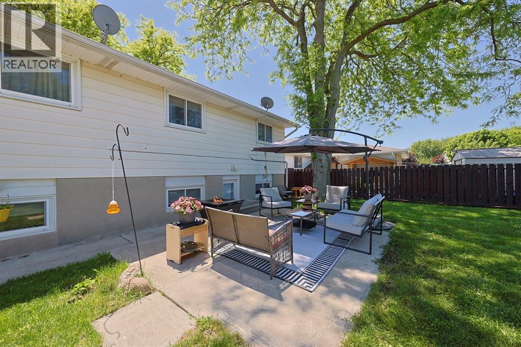 22 Turner DRIVE - 24