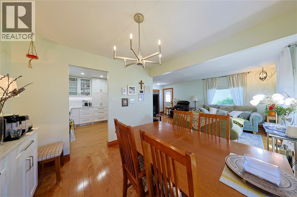 22 Turner DRIVE - 8