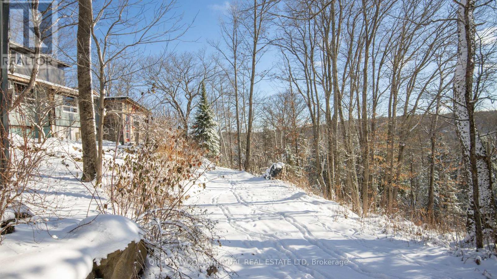 205 ROCKINGHAM ROAD - 37