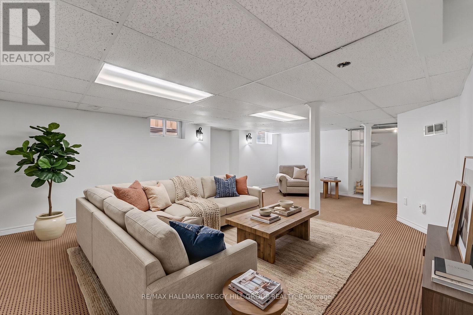 28 HAWKINS DRIVE - 16