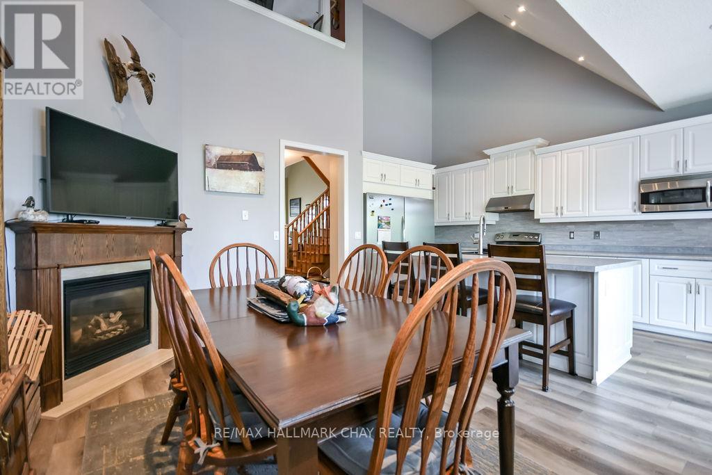 34 MEADOWOOD DRIVE - 14