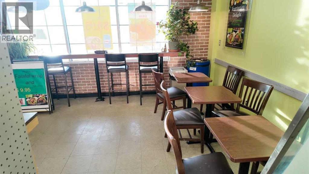 11722 104 Avenue NW - photo 2