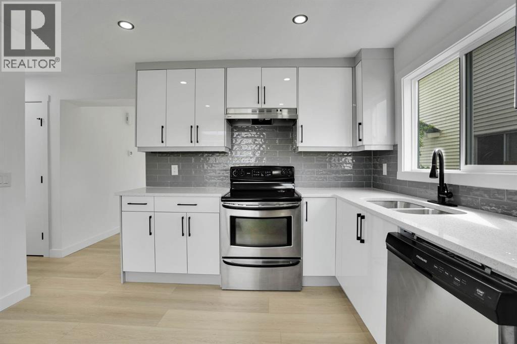 6471 54 Street NE - 11