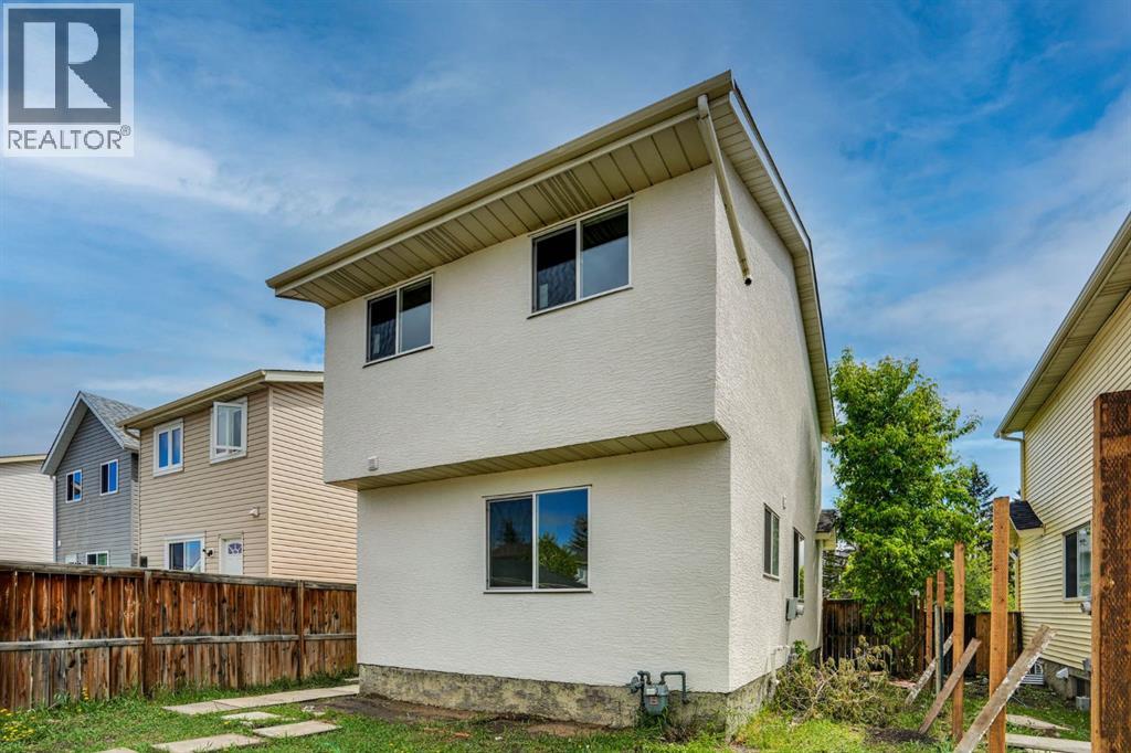 6471 54 Street NE - 31