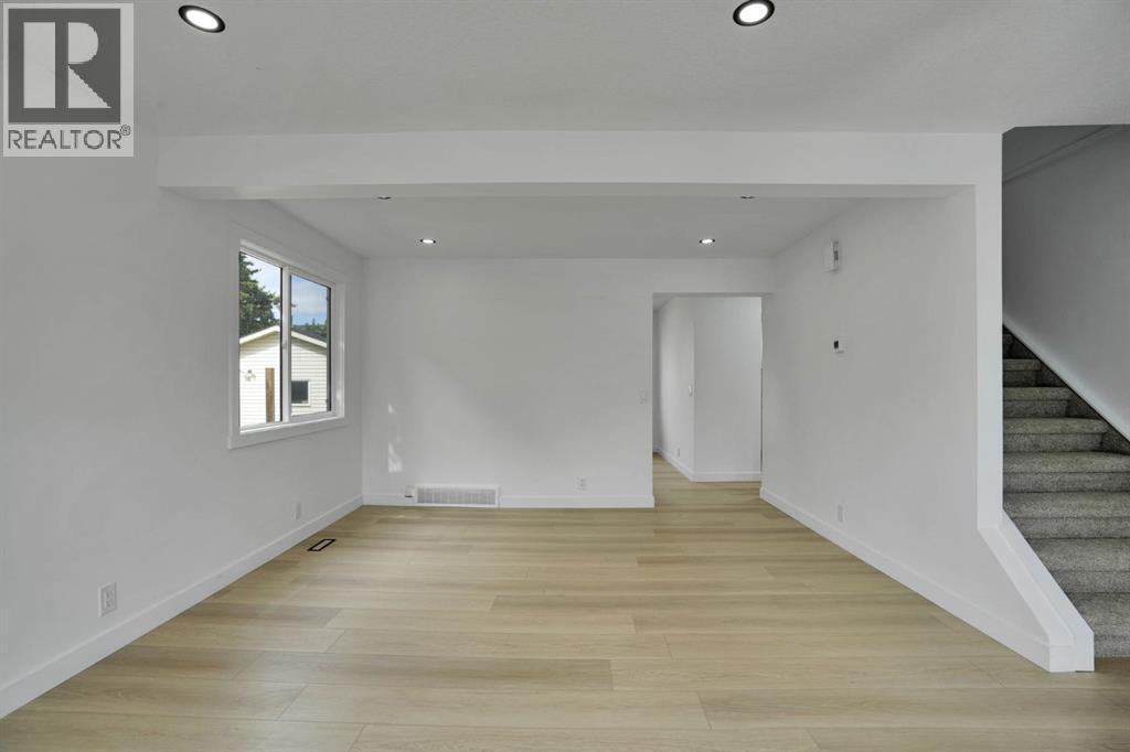6471 54 Street NE - 7