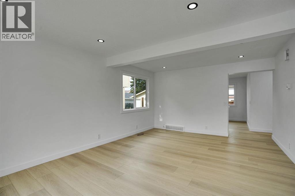 6471 54 Street NE - 8
