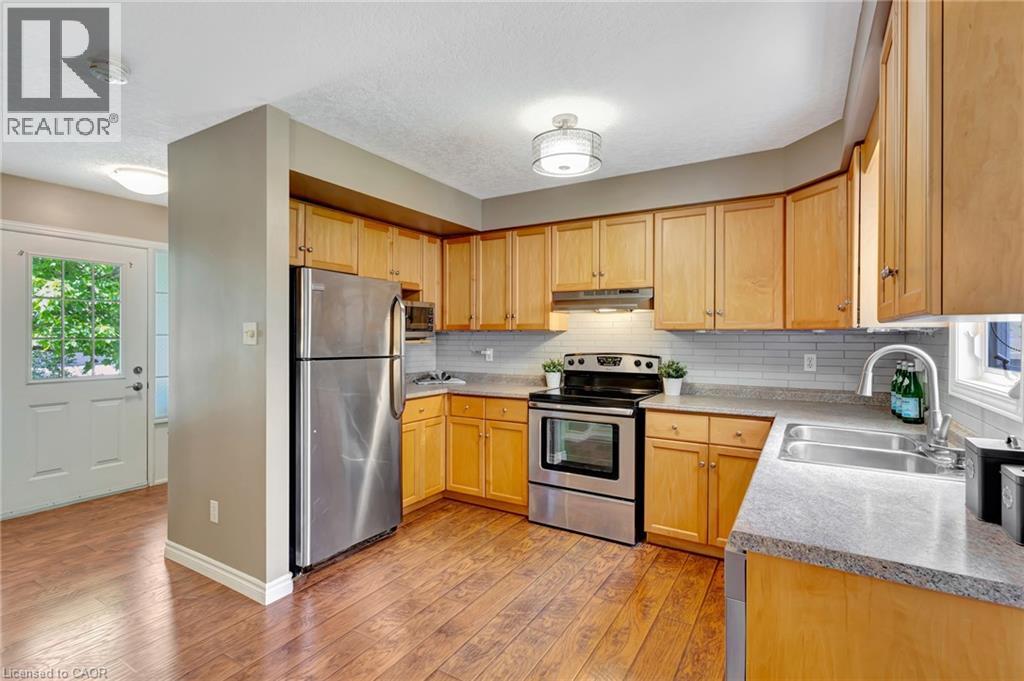 85 YORK Street E - 10