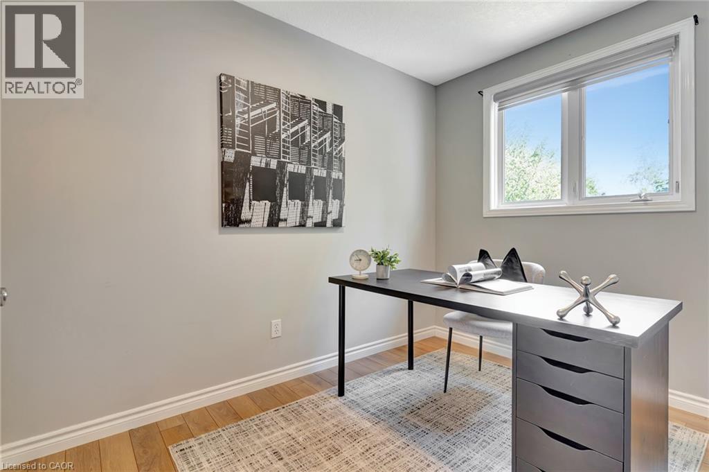 85 YORK Street E - 23