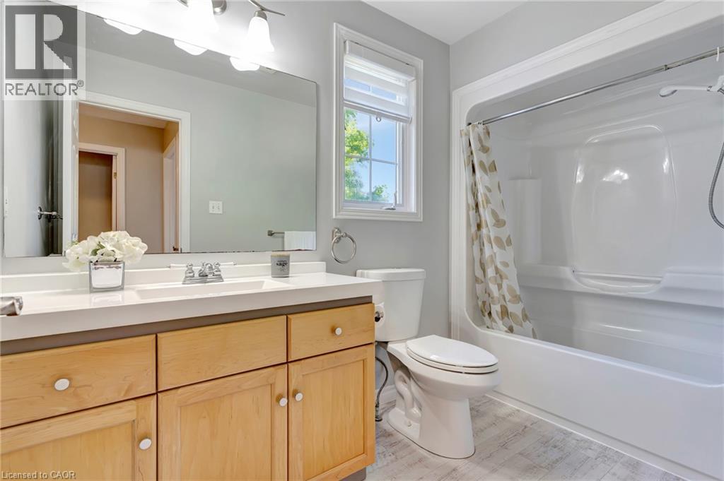 85 YORK Street E - 25