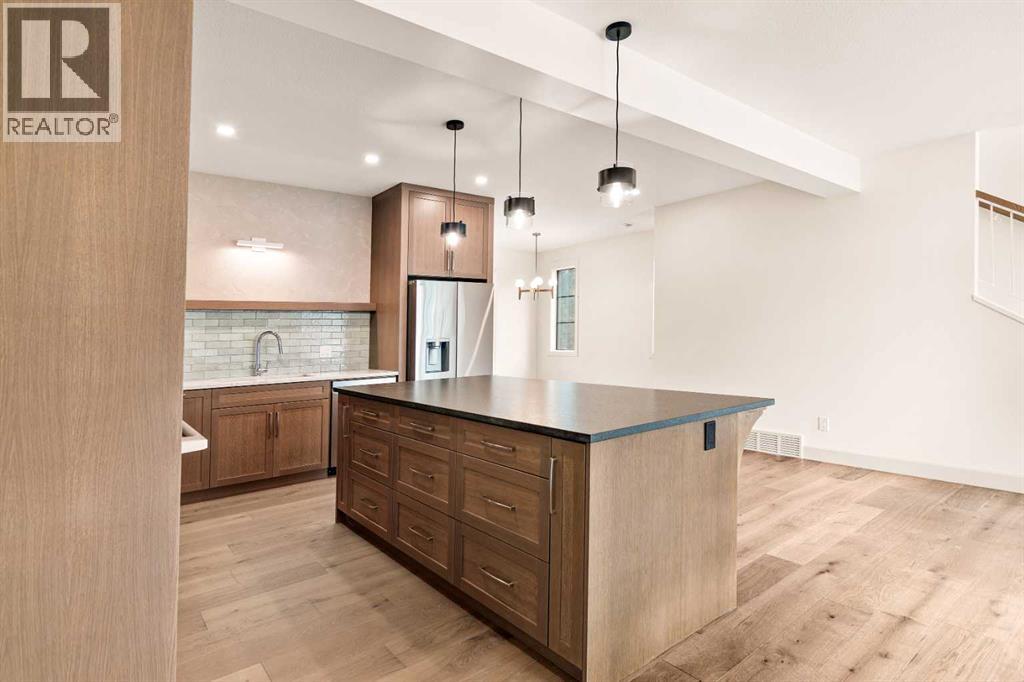 5024 48 Street - 24