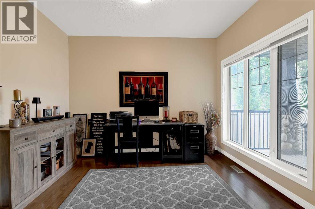 8837 89 Avenue - 10