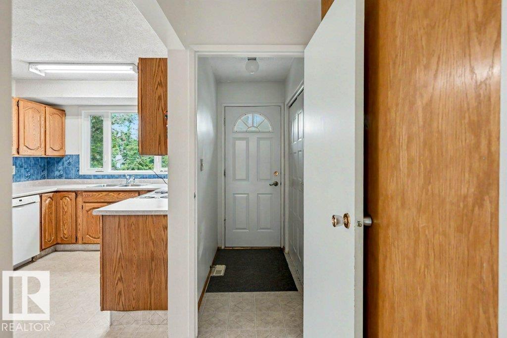 23 ALLISON PL - 14