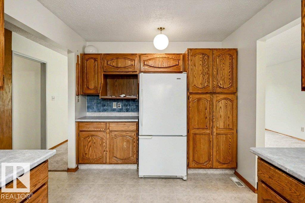 23 ALLISON PL - 13