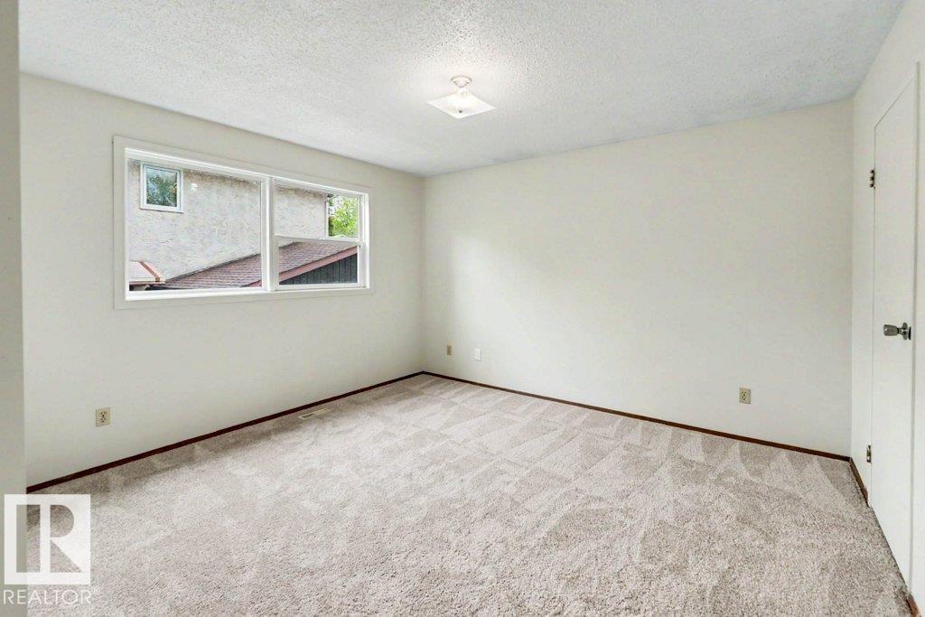 23 ALLISON PL - 16