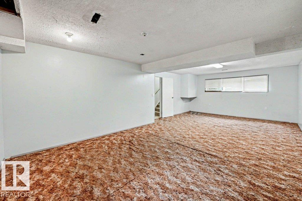 23 ALLISON PL — photo 26