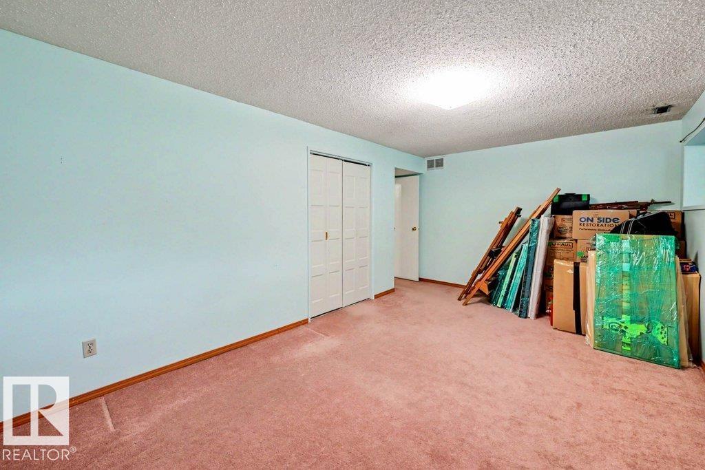 23 ALLISON PL — photo 30