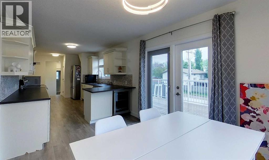5105 13 Avenue — photo 27