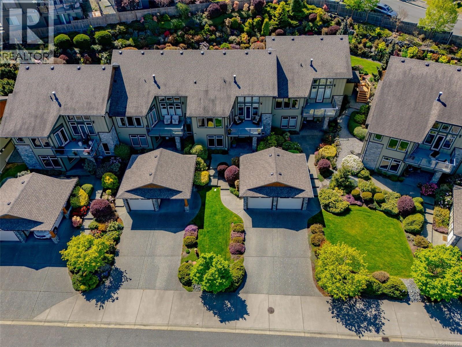 #102 5418 Jacobs Lane - 47
