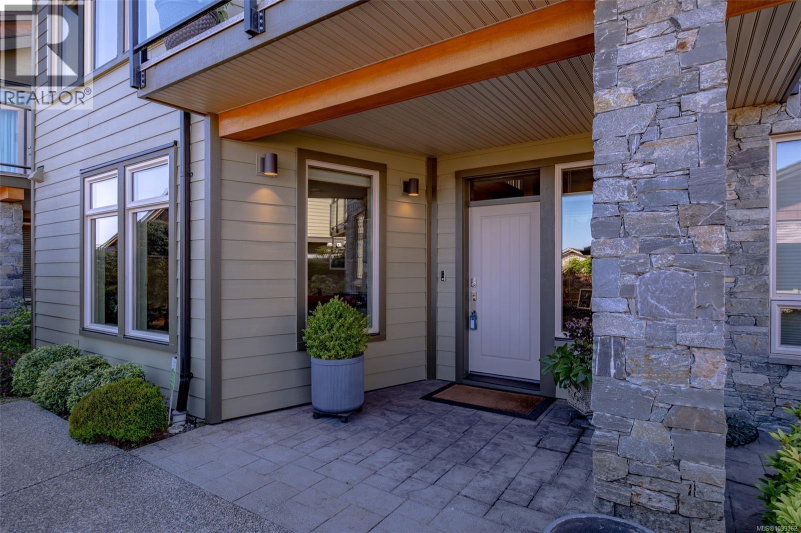 #102 5418 Jacobs Lane - 50