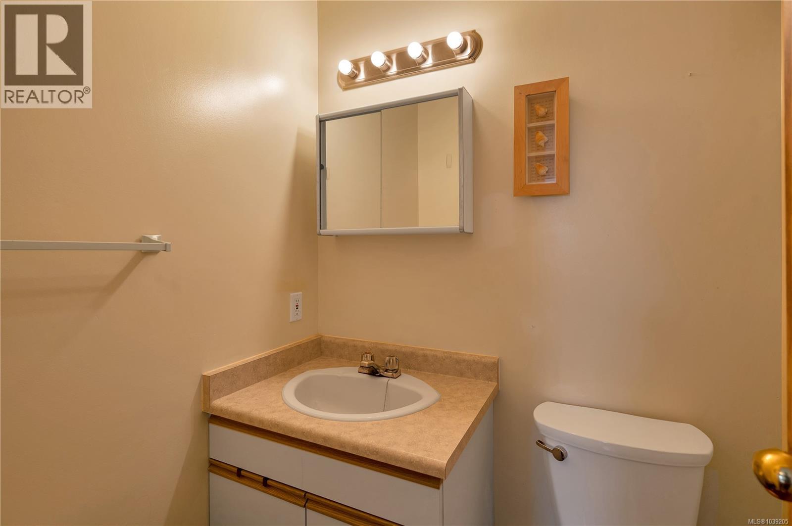 755 Kit Cres - 21