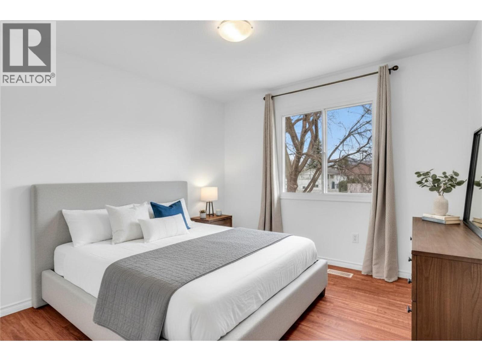 693 Paret Place - 22
