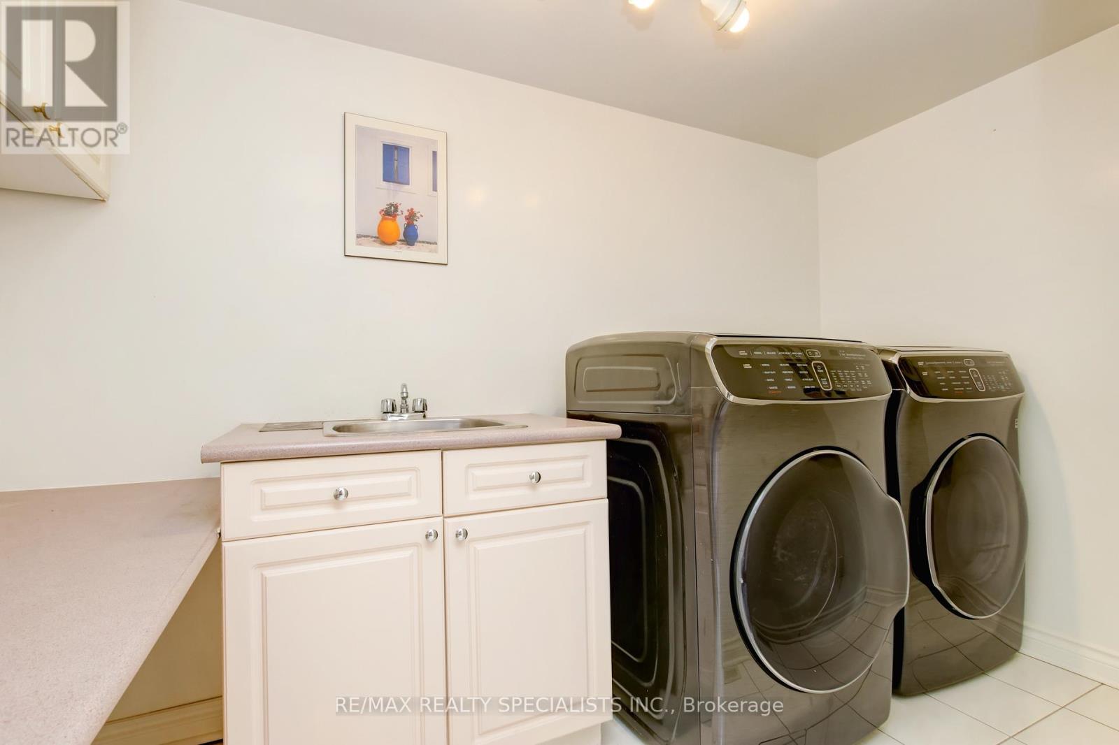 #66 5480 GLEN ERIN DRIVE - 15
