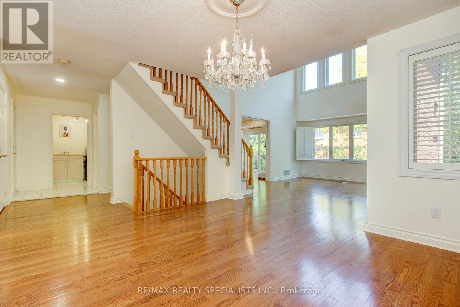 #66 5480 GLEN ERIN DRIVE - 9