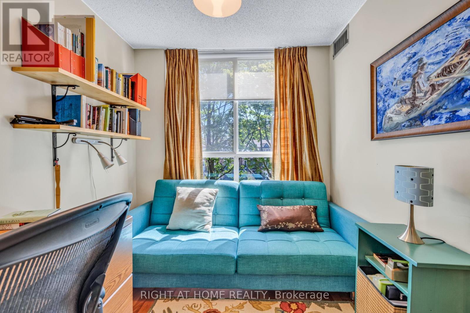 #208 20 SOUTHPORT STREET - 15