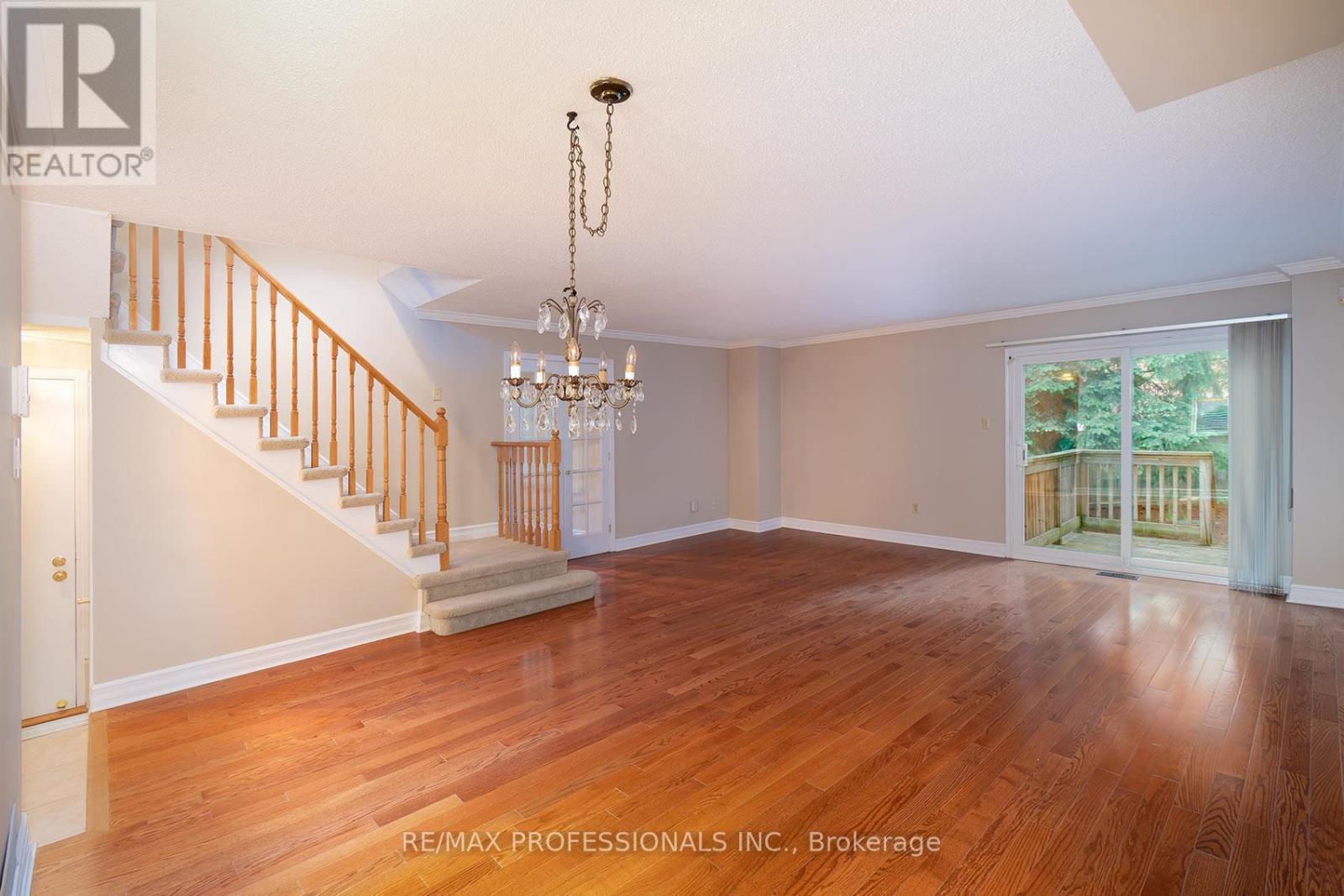 7 TAMARACK CIRCLE - 10
