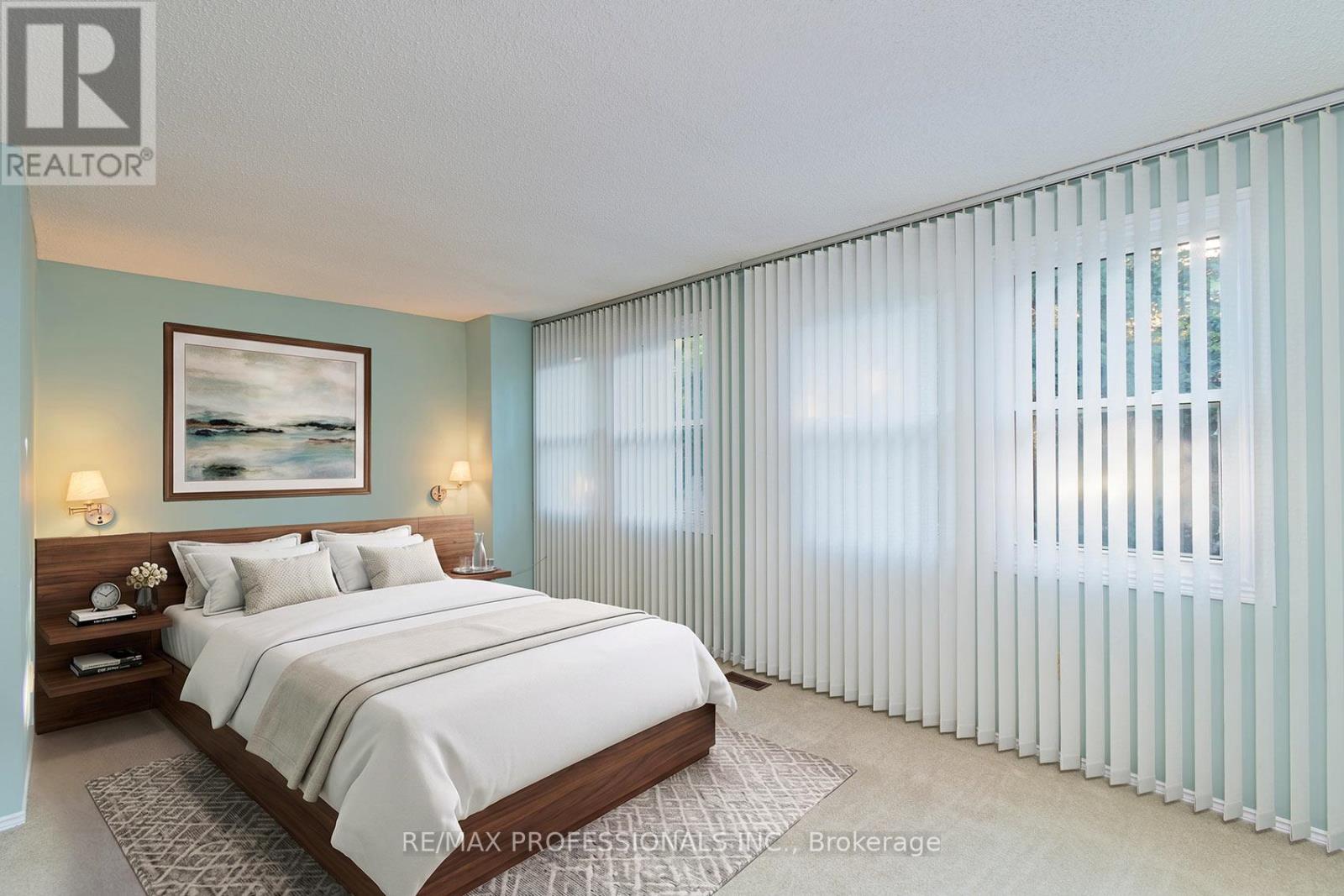 7 TAMARACK CIRCLE - 24