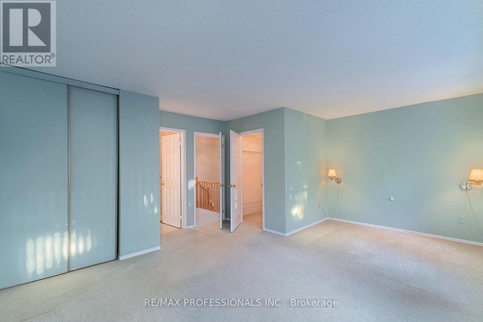 7 TAMARACK CIRCLE - 25