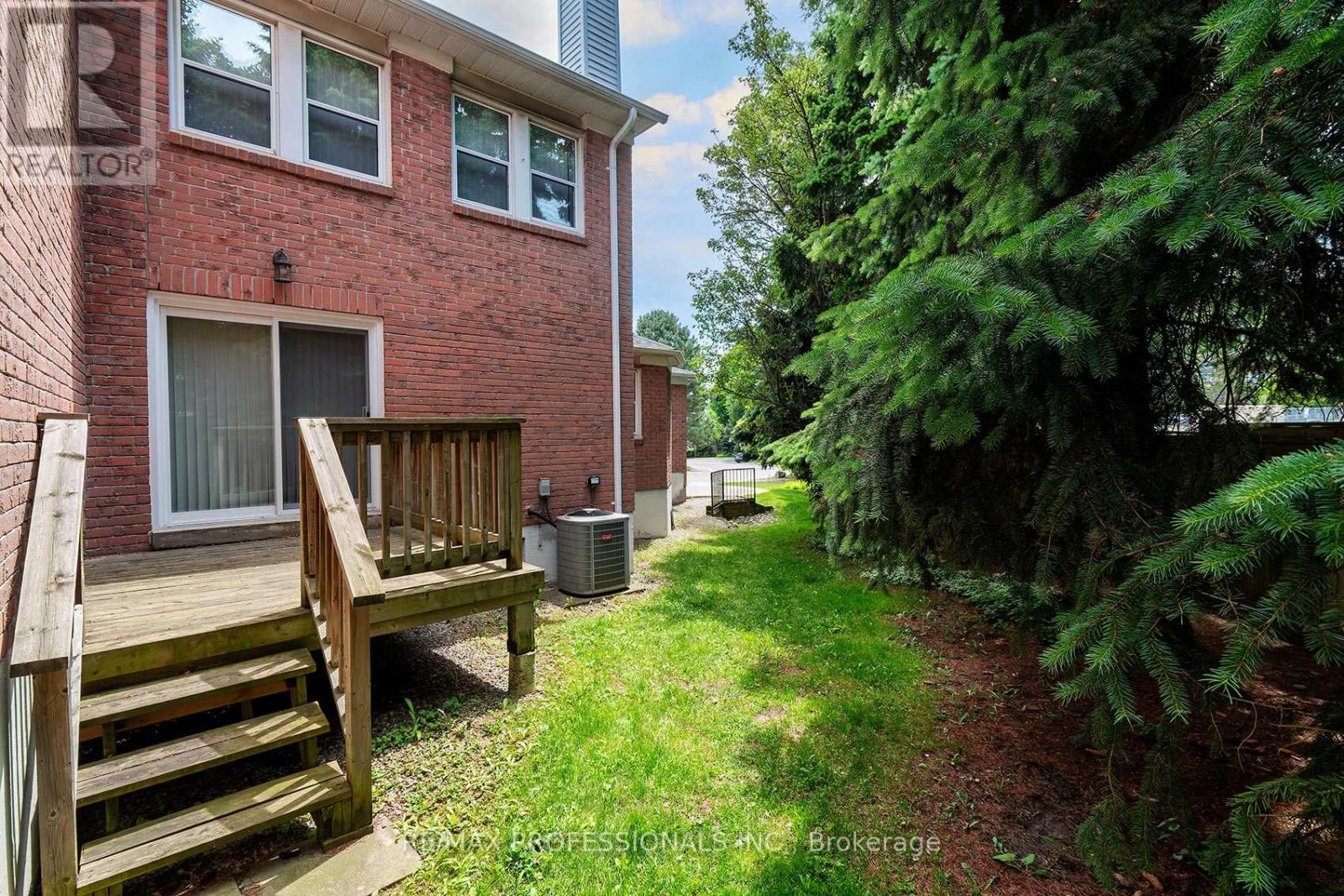 7 TAMARACK CIRCLE - 40