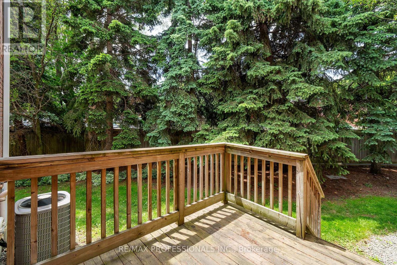 7 TAMARACK CIRCLE - 41