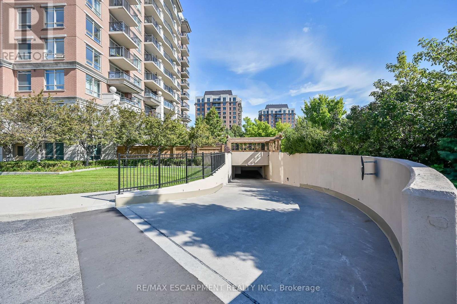#601 2365 CENTRAL PARK DRIVE - 45