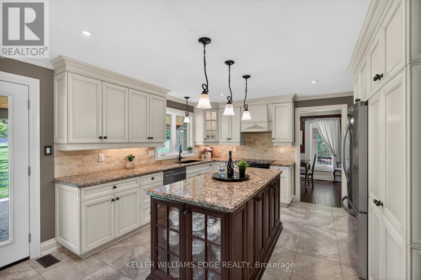 2264 BRITANNIA ROAD - 11