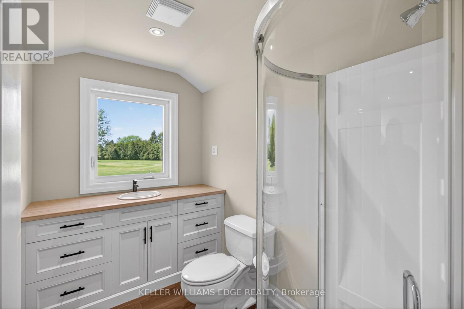 2264 BRITANNIA ROAD - 38