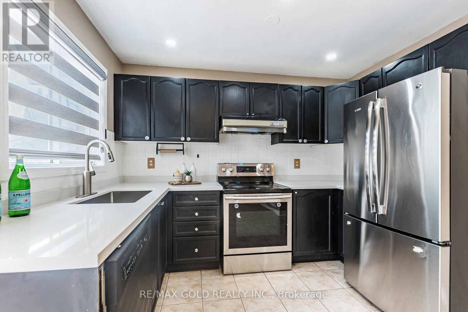 34 WORTHINGTON AVENUE - 14