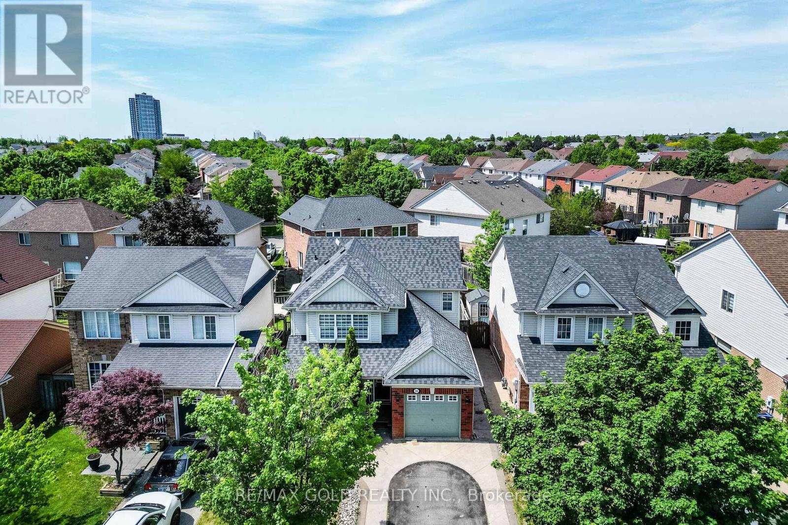34 WORTHINGTON AVENUE - 3