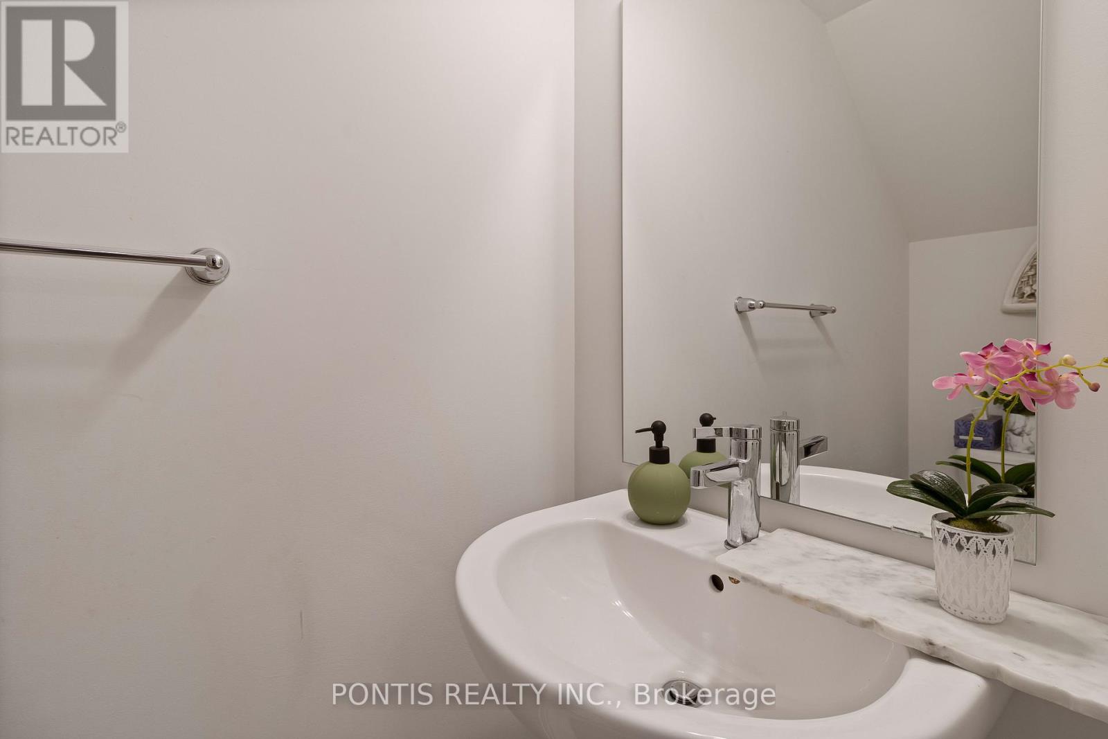 #12 20 WOODSTREAM DRIVE - 12