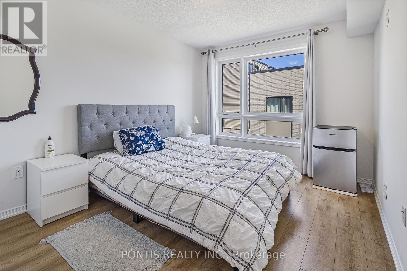 #12 20 WOODSTREAM DRIVE - 16