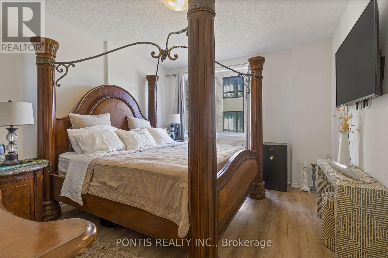 #12 20 WOODSTREAM DRIVE - 19