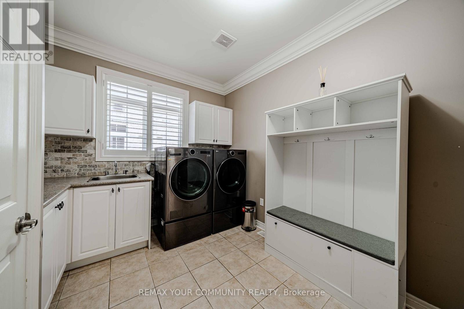 3447 LIPTAY AVENUE - 17