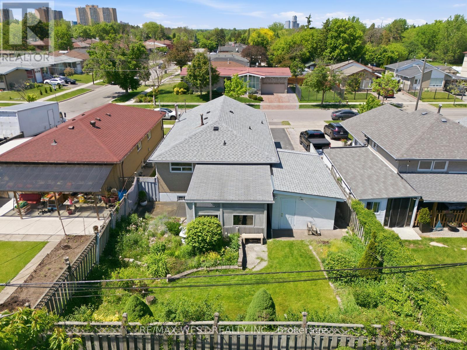 37 BEAUMONDE HEIGHTS DRIVE - 17