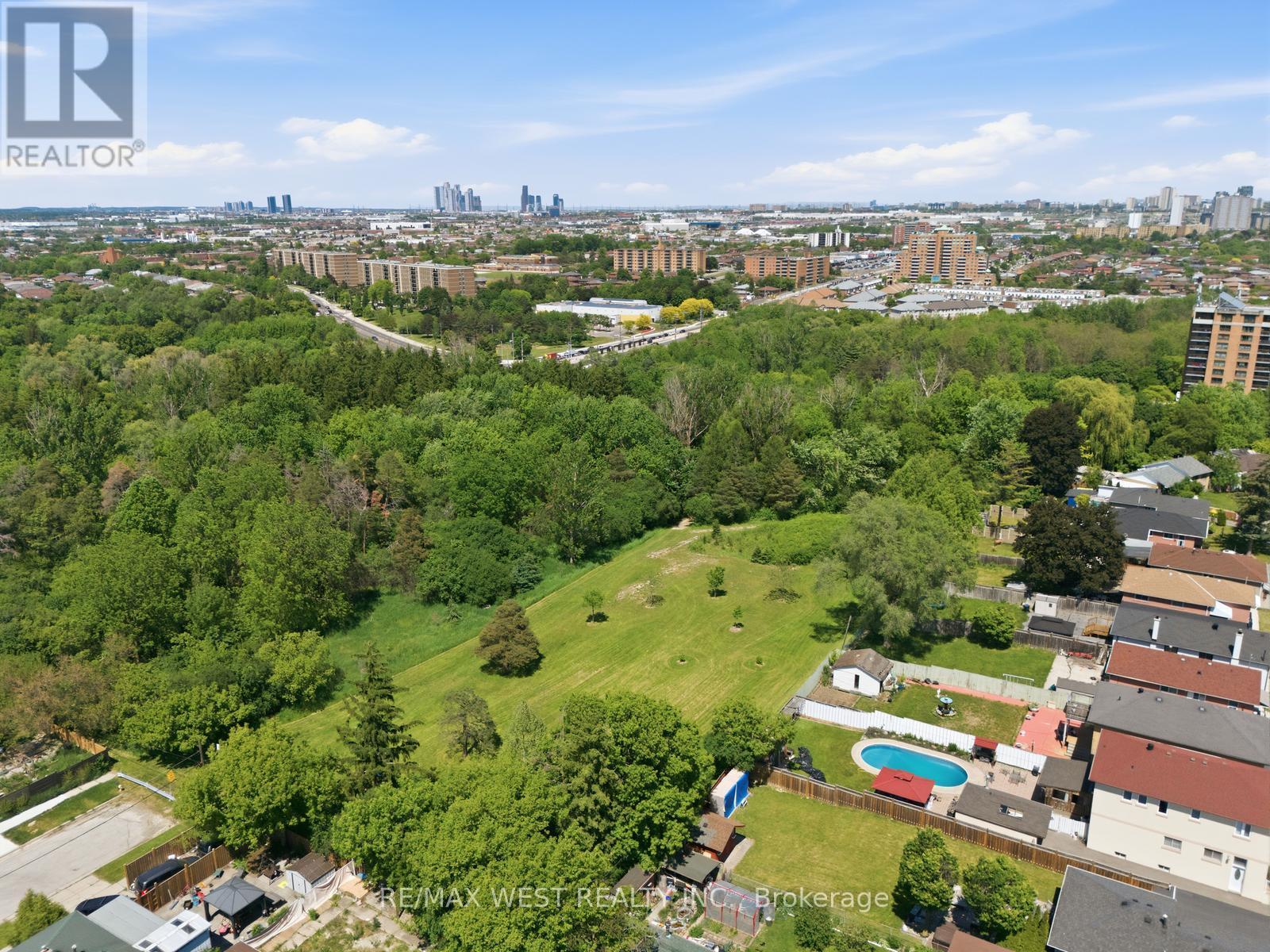 37 BEAUMONDE HEIGHTS DRIVE - 19