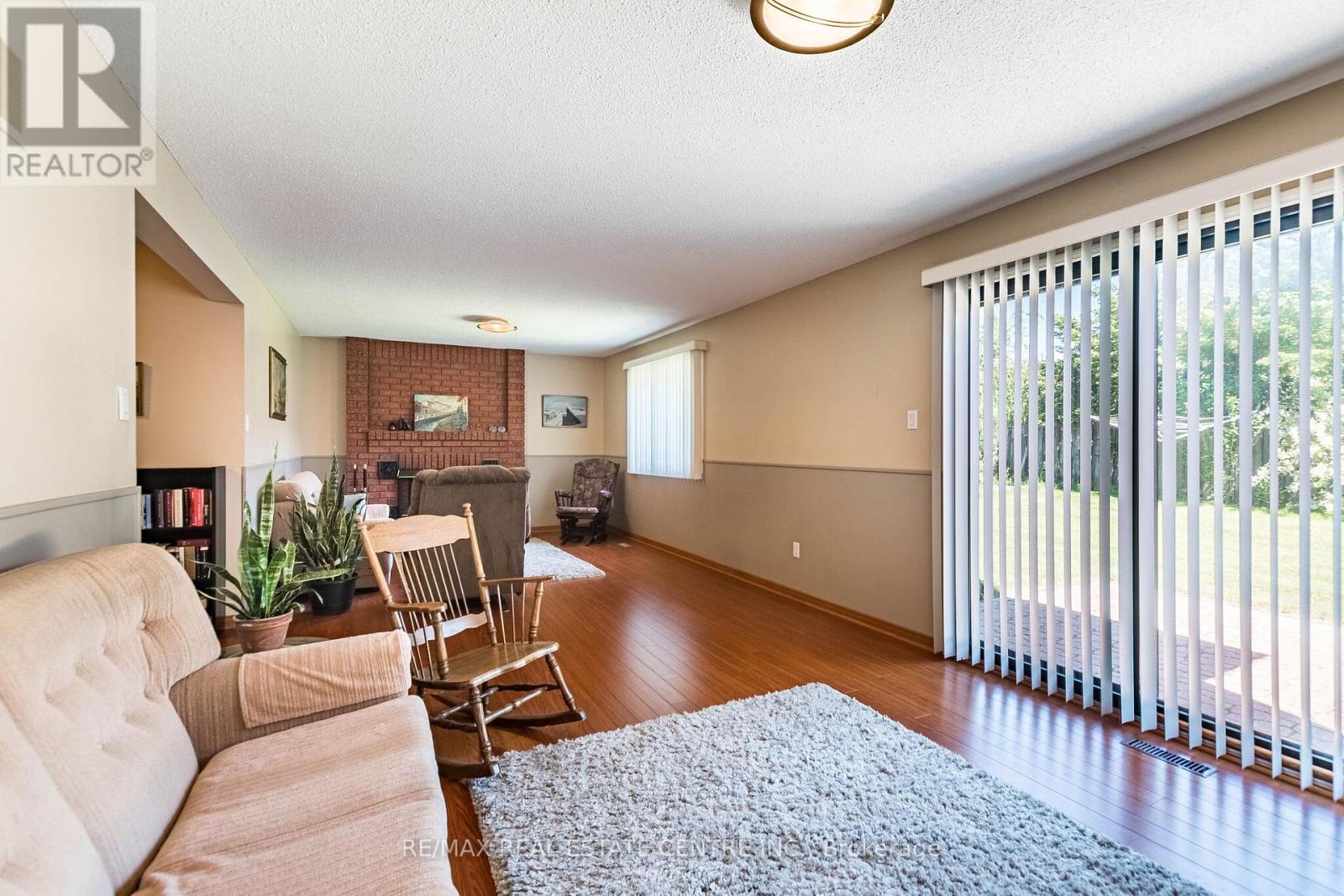 202 WHITCHURCH MEWS - 32