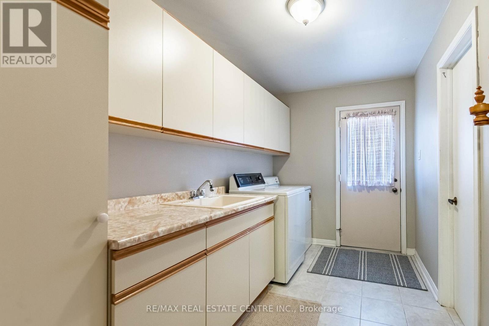 202 WHITCHURCH MEWS - 40