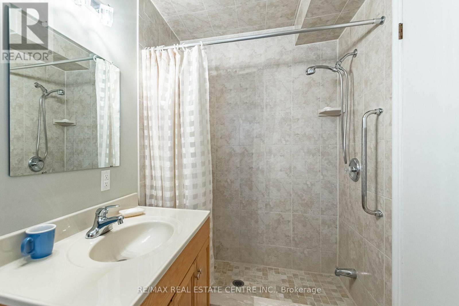 202 WHITCHURCH MEWS - 41